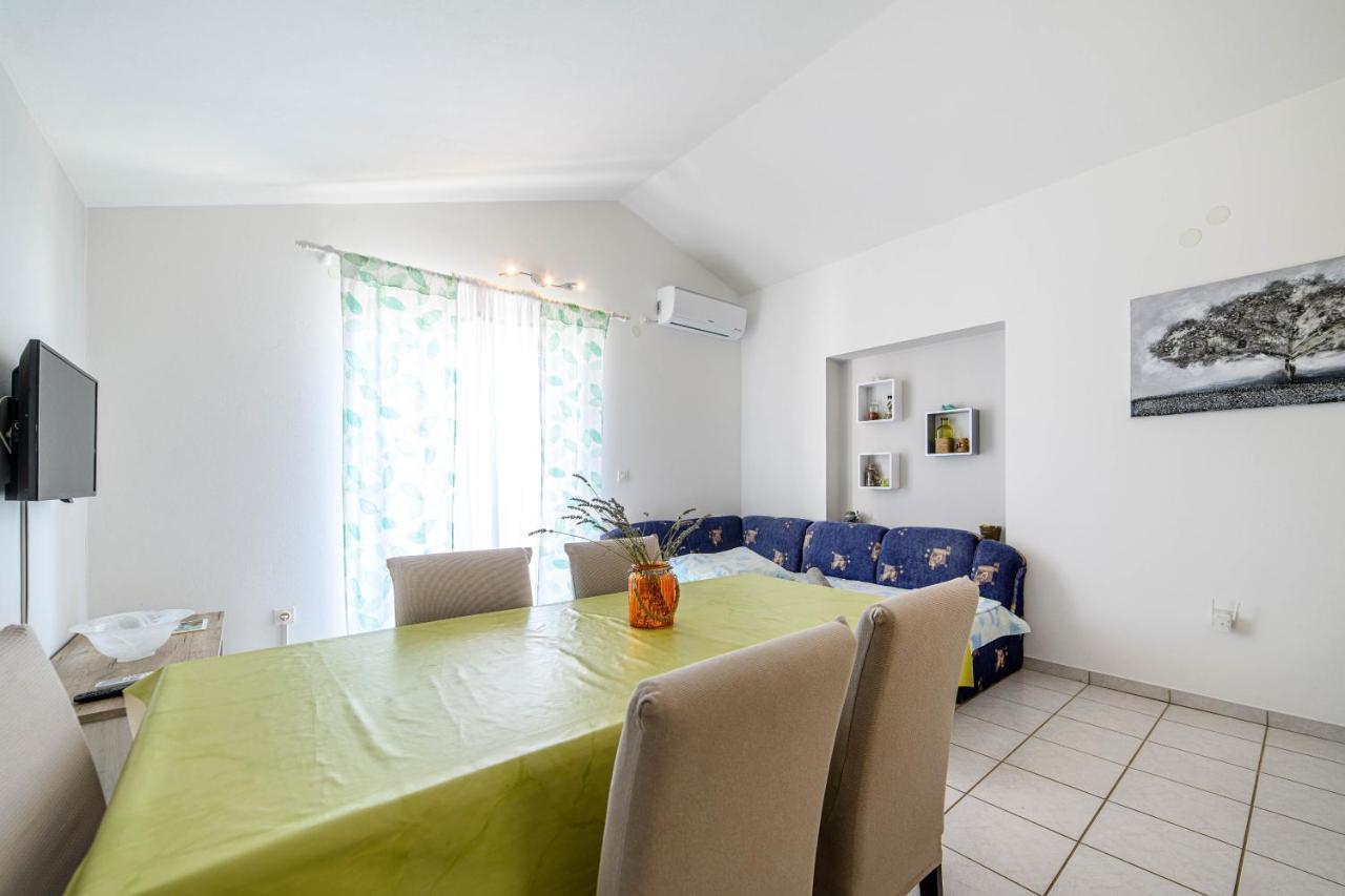 Apartman Maslina ชิเบนิก ภายนอก รูปภาพ