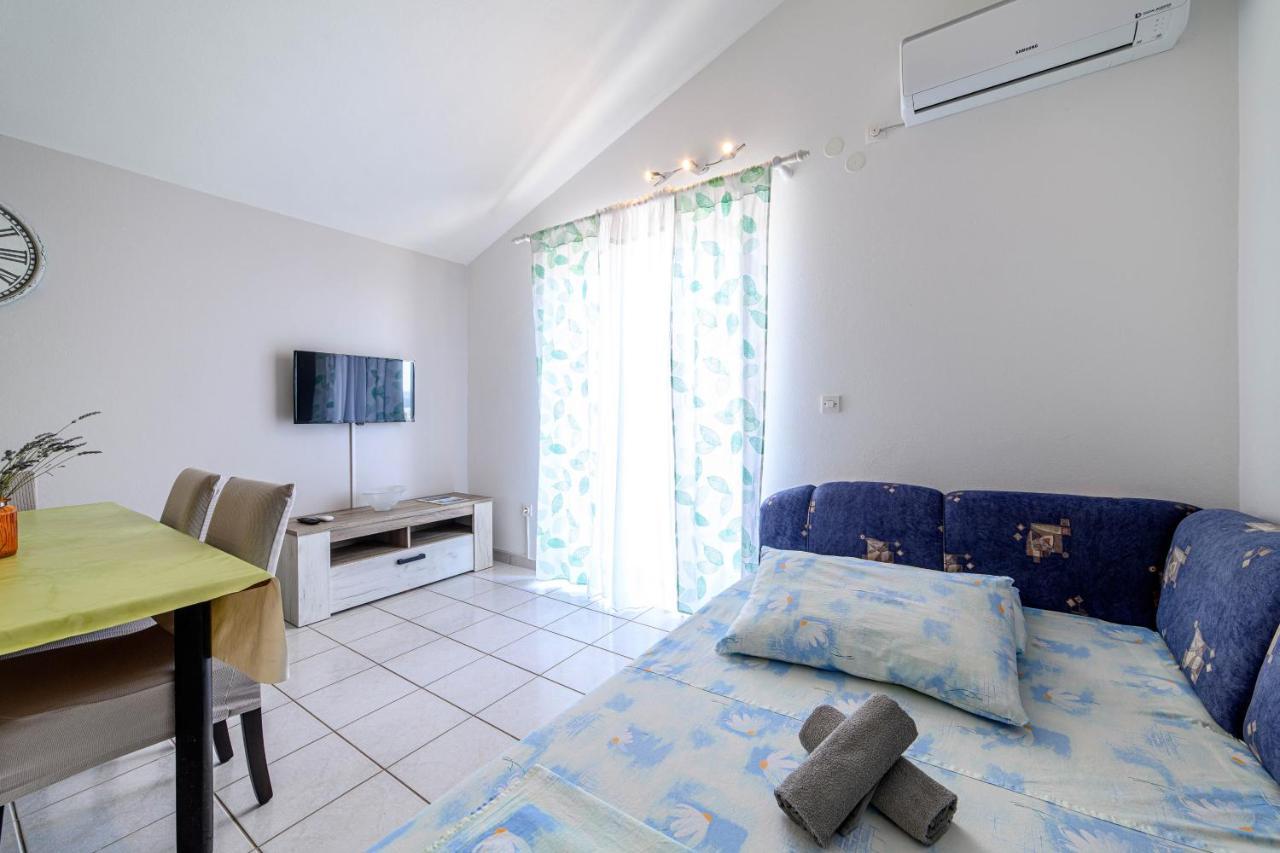 Apartman Maslina ชิเบนิก ภายนอก รูปภาพ