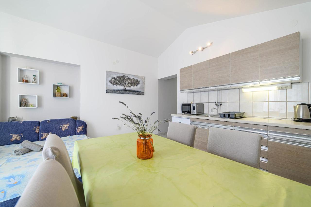 Apartman Maslina ชิเบนิก ภายนอก รูปภาพ