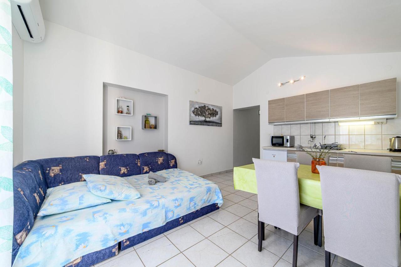 Apartman Maslina ชิเบนิก ภายนอก รูปภาพ