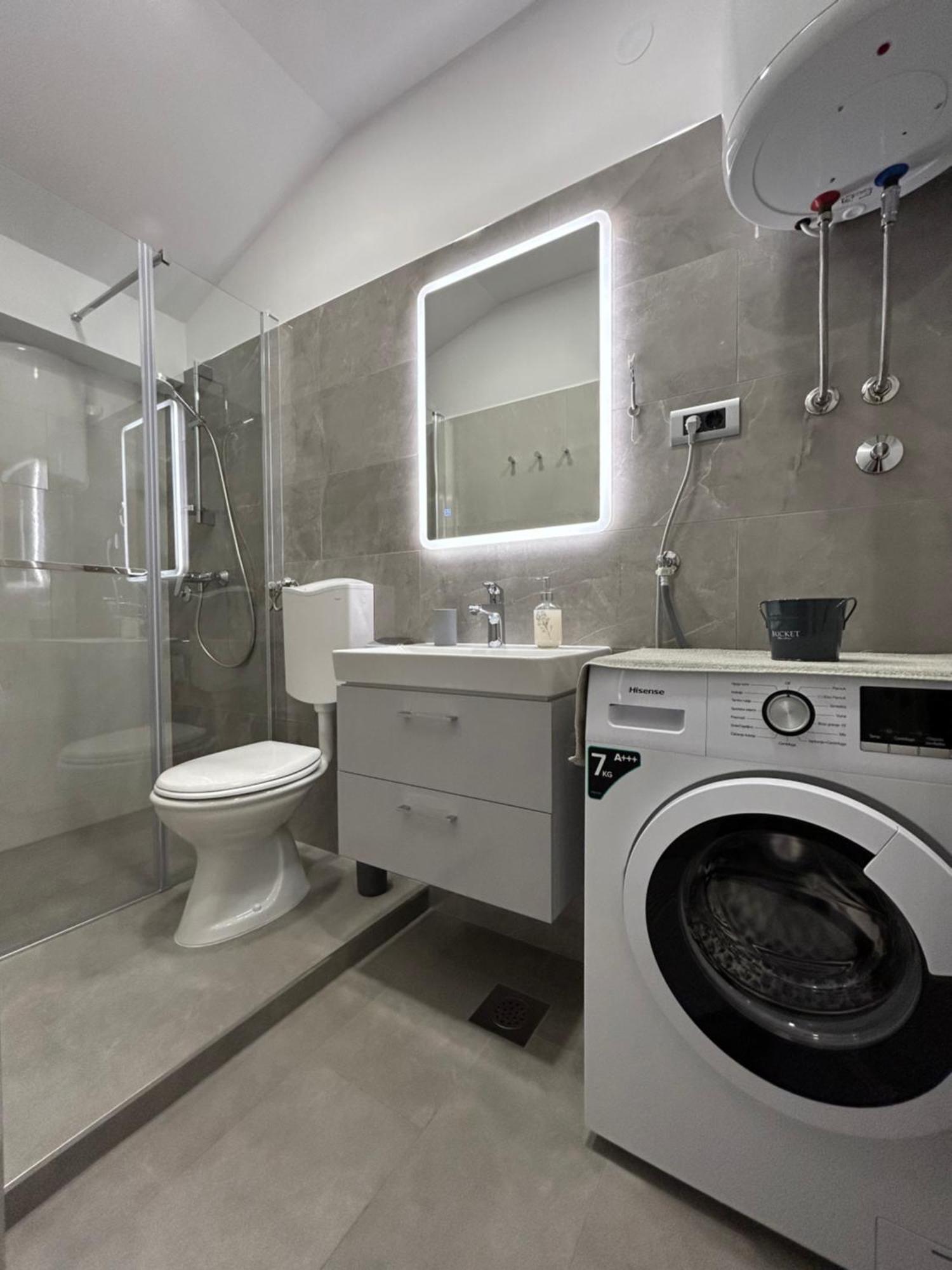 Apartman Maslina ชิเบนิก ภายนอก รูปภาพ