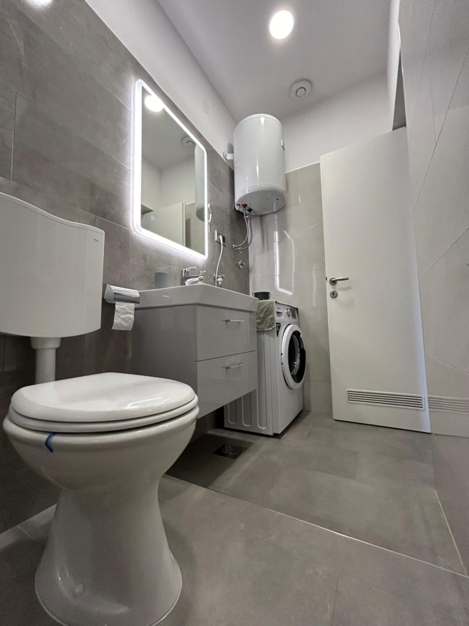Apartman Maslina ชิเบนิก ภายนอก รูปภาพ